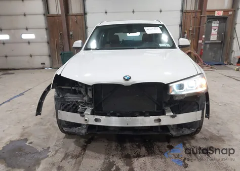 2015 BMW X3 xDrive28I z USA, uszkodzony, nr VIN 5UXWX9C54F0D45494